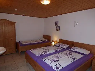 Сasa de vacaciones Ferienhaus Sylvia Am Waldrand *