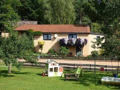 Сasa de vacaciones Ferienhaus Sylvia Am Waldrand